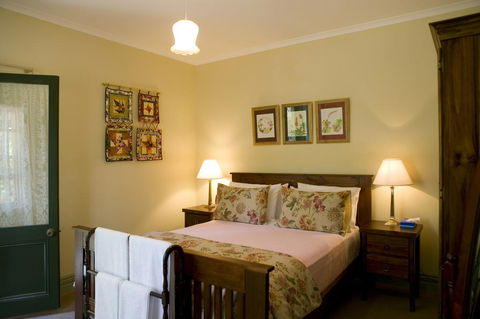 Foxgloves B&B - Tourism Townsville 3