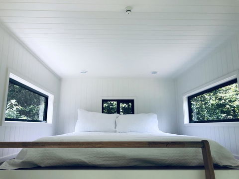 Francisco D'Anconia Tiny House - Tourism Townsville 3