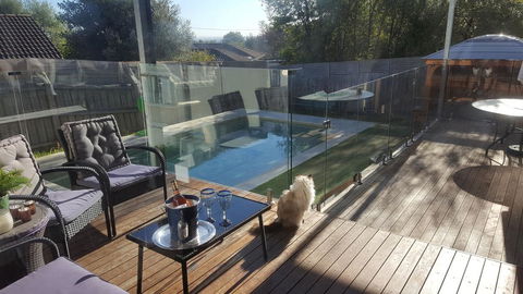 Frankston Hilltop Retreat - Tourism Townsville 2