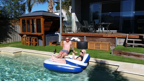 Frankston Hilltop Retreat - Tourism Townsville 1