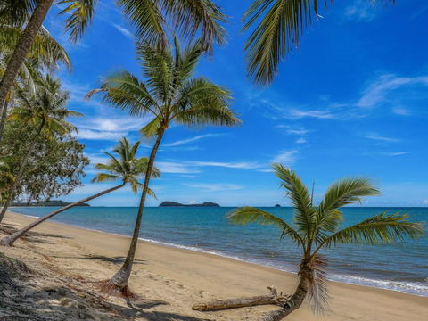 Fusilier Beachfrontviews - Tourism Townsville 1