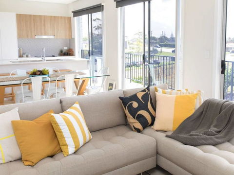 G149 Apartment 4 - Tourism Townsville 0