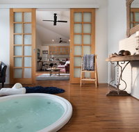 Gables Bend Spa Villa - Tourism Townsville
