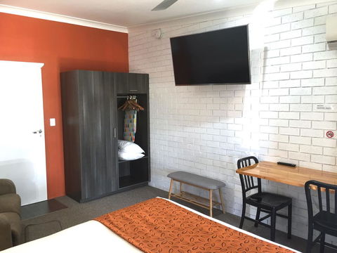 Gin Gin Village Motor Inn Motel - Tourism Townsville 2