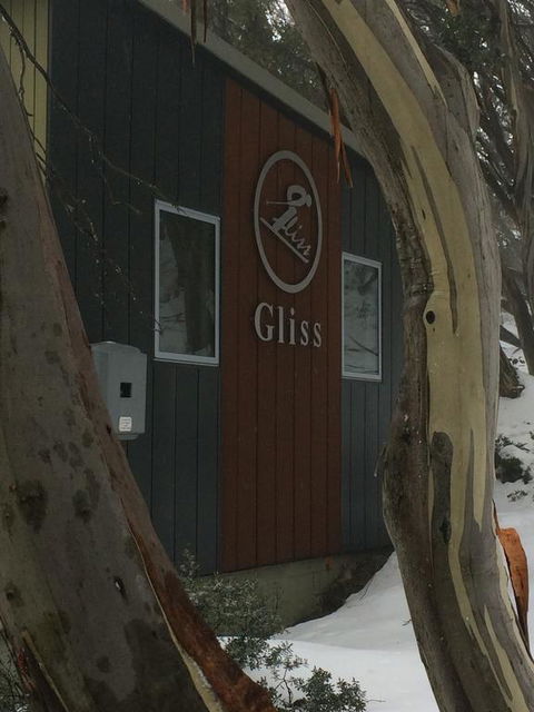 Gliss Ski Club - Tourism Townsville 0