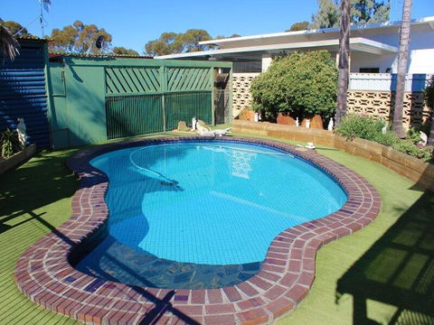 Glossop Motel - Tourism Townsville 2