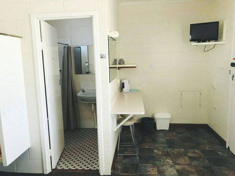 Glossop Motel - Tourism Townsville 1