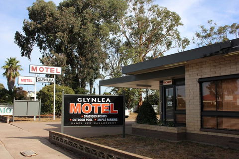 Glynlea Motel - Tourism Townsville 0