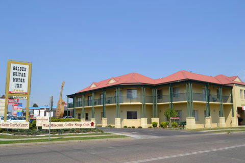 Golden Guitar Motor Inn - Tourism Townsville 2