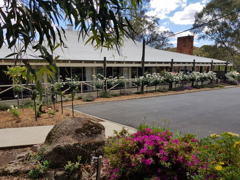 Golden Heritage Accommodation - Tourism Townsville 1