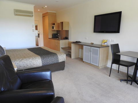 Golden Heritage Accommodation - Tourism Townsville 3