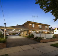 Golden Square Motor Inn - Tourism Townsville