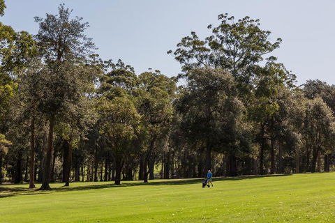 Golfer's Retreat, Mollymook - Tourism Townsville 0
