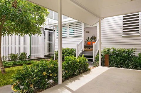 Gorgeous Cottage Close To The City - Tourism Townsville 0