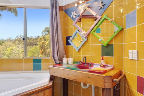 Gorgeous Mediterranean-style Hinterland Home - Tourism Townsville 2