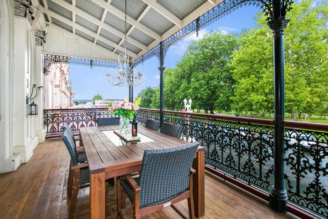 Grand & Central On George - Unique - Opulent - Tourism Townsville 0