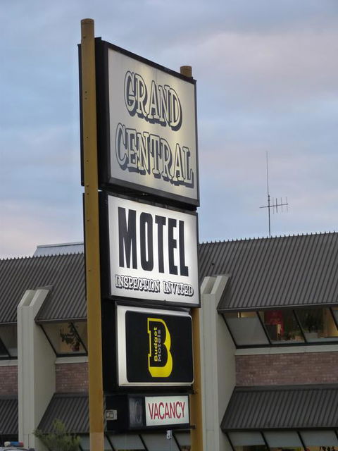 Grand Central Motel - Tourism Townsville 3