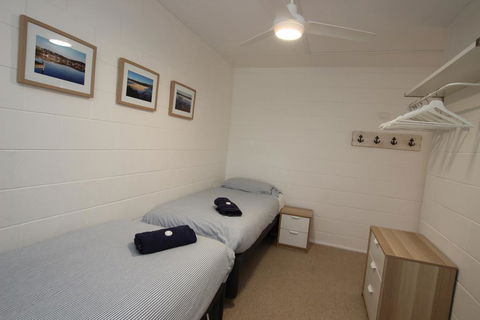 Grandeur Holiday Units - Tourism Townsville 3