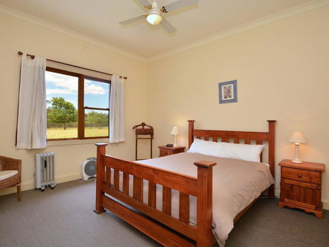 Grasmere Estate Homestead - Hear The Lions Roar From Nearby Hunter Valley Zoo - Tourism Townsville 2