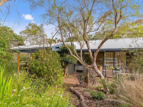 Hakea Bush Cabin - Tourism Townsville 0