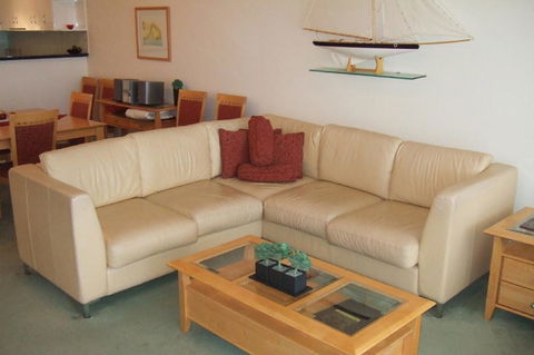 Harbourwatch 11 18 Burrawan Street - Tourism Townsville 3