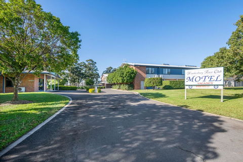 Hawkesbury Race Club Motel - Tourism Townsville 0