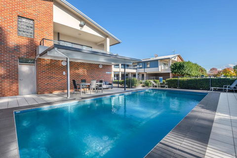 Hawkesbury Race Club Motel - Tourism Townsville 2
