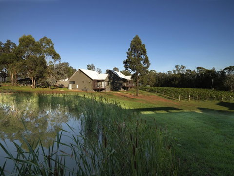 Hermitage Lodge - Tourism Townsville 0