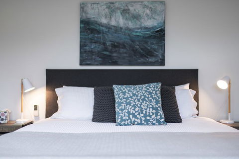 Hilltop Apartments Phillip Island - Tourism Townsville 3