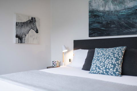 Hilltop Apartments Phillip Island - Tourism Townsville 2
