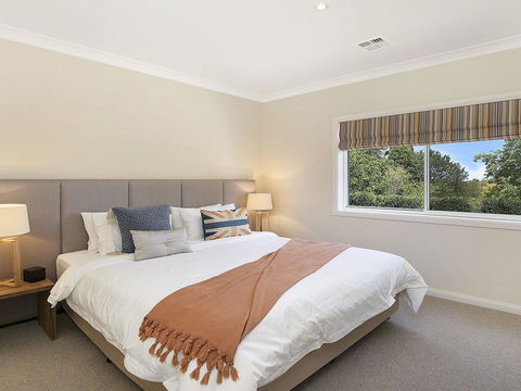 Hillview Cottage - Classic Country Comfort And Charm - Tourism Townsville 2