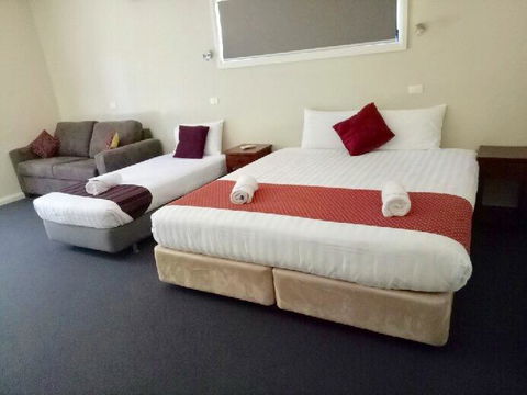 Hillview Farmstay - Tourism Townsville 2