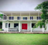 Holiday Rental - Huge House With Beach Views - Tourism Townsville