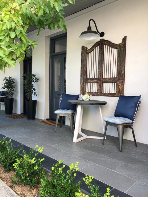 Hollidge House 5 Star Luxury Apartments - Tourism Townsville 2