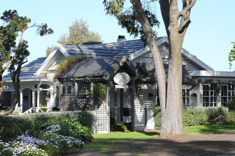 Holmwood Guesthouse - Tourism Townsville 0