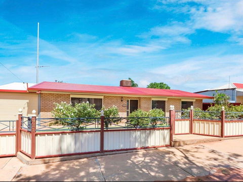 Home Away From Home - Tourism Townsville 0