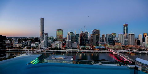 Hostrelax Residences On Hope Street - Tourism Townsville 1