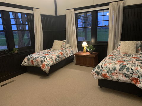 Island Farmhouse - Tourism Townsville 3