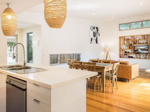 Island Pearl - Tourism Townsville 1