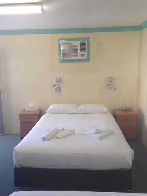 John Oxley Motel - Tourism Townsville 1