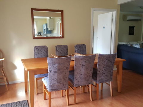 Kaishua House - JK Family Lake House - Tourism Townsville 3