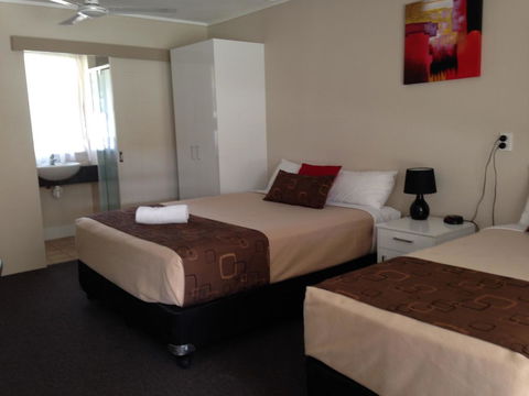 Kalua Motel - Tourism Townsville 1