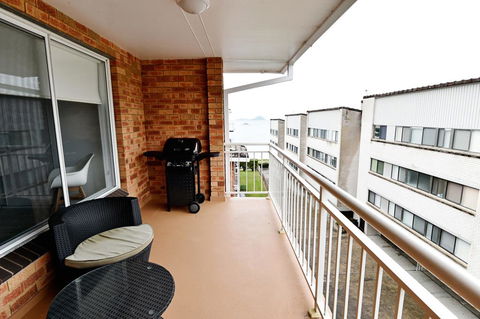 Kanangra - Waterviews From The Balcony - Tourism Townsville 0