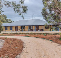 Kangaroo Lake Homestead - Tourism Townsville