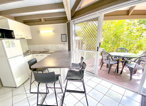 Kellys Beach Resort - Tourism Townsville 2