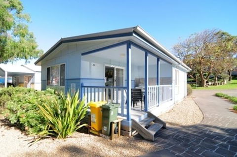 Kendalls Beach Holiday Park - Tourism Townsville 0