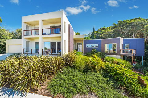 Kilala - Executive Home - Tourism Townsville 1