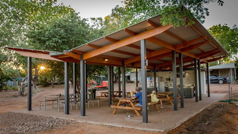 Kimberleyland Waterfront Holiday Park - Tourism Townsville 1