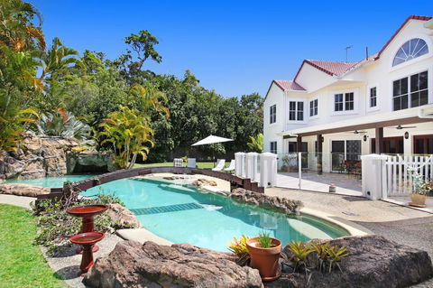 Kingfishers Manor - Tourism Townsville 1