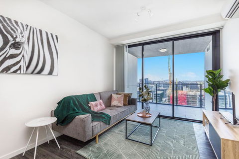 KOZYGURU SOUTH BRISBANE FUNKY 1 BED APT FREE PARKING QSB027-1810 - Tourism Townsville 0